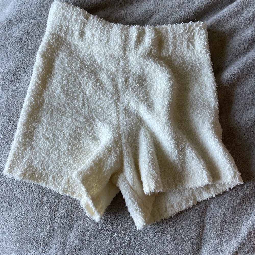 Skims cozy shorts a/m